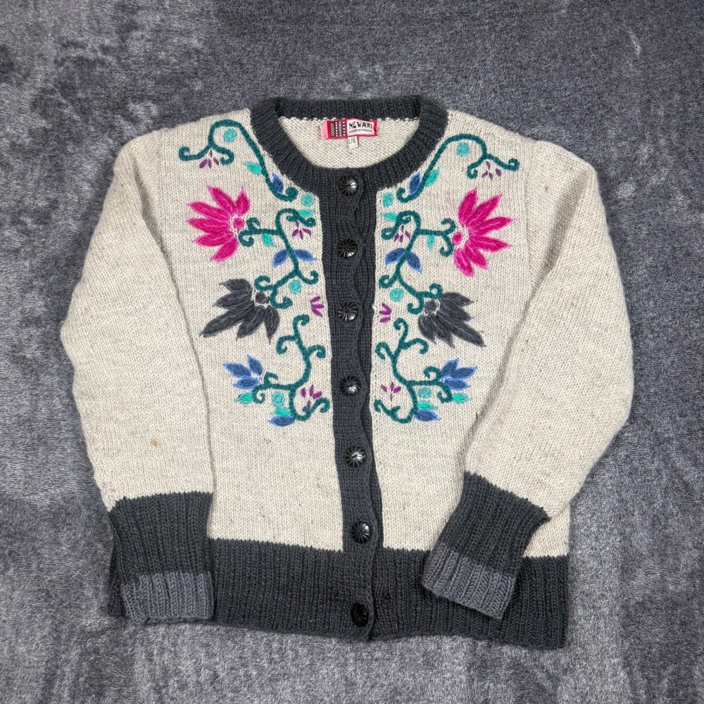 Newari Hand Knit Wool Cardigan Sweater L/XL Floral Embroidered Lined Nepal Grey